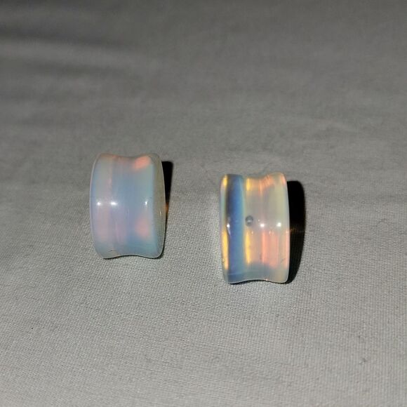 ½ plugs  - Picture 3 of 3